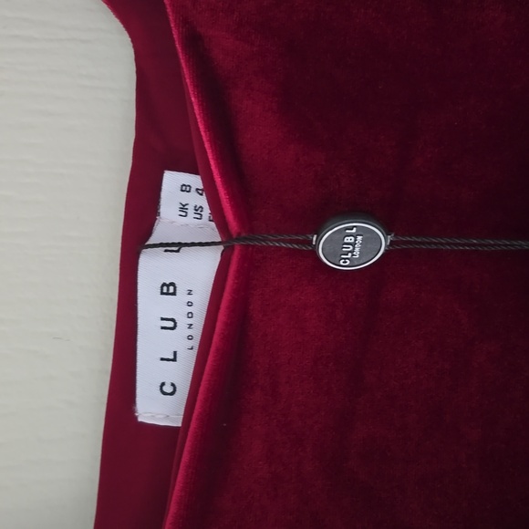 Cora Berry Velvet Square-Neck Bodycon Midi Dress - Picture 4 of 4